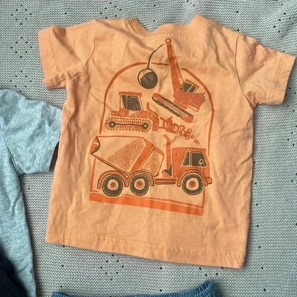 Bundle/Lot size 6m two outfits- Carter’s & Garanimals - Picture 2 of 2